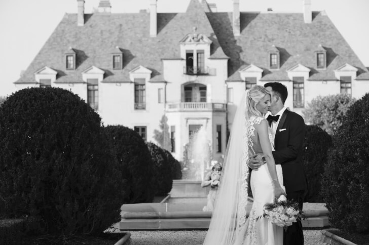 oheka, bride and groom, castle background