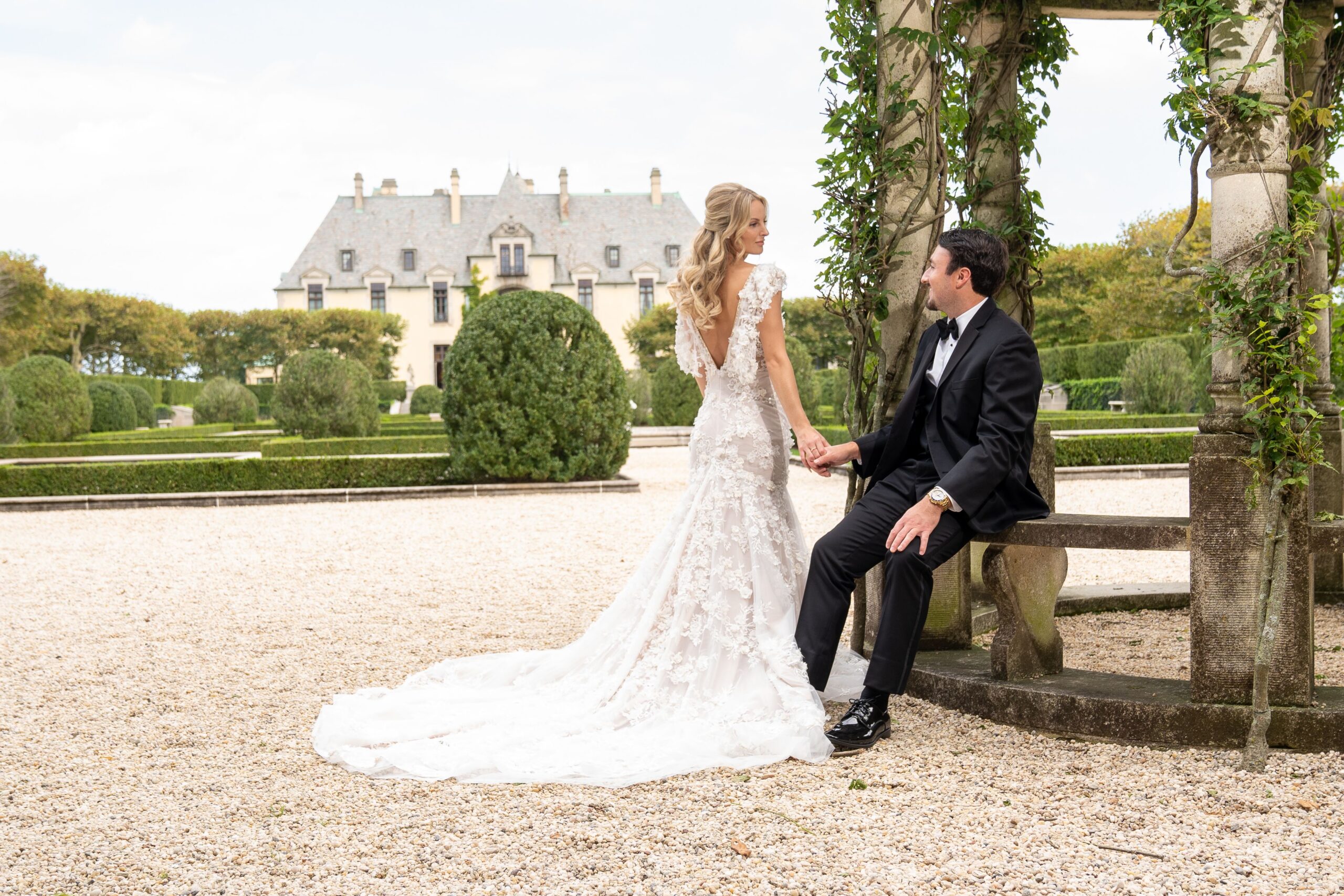 OHEKA CASTLE BRIDE AND GROOM