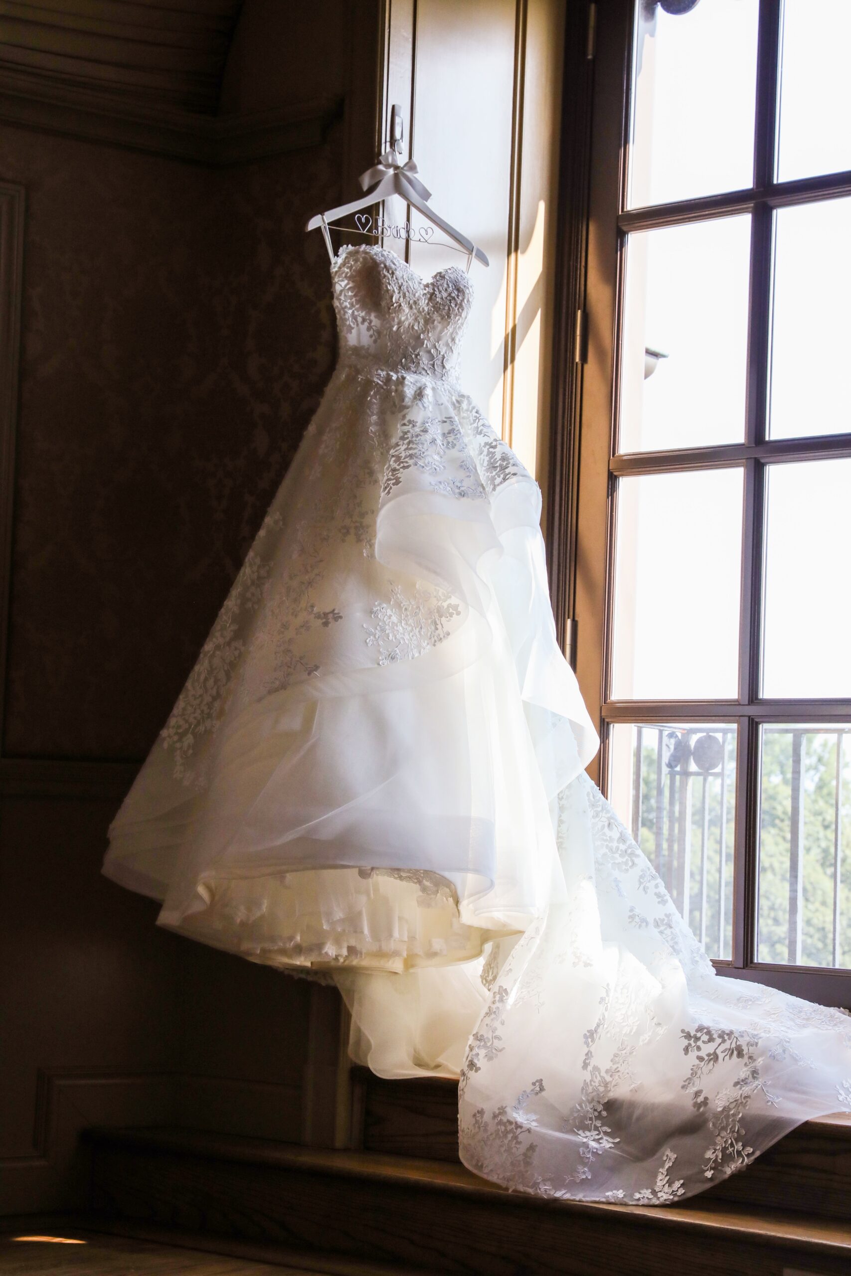 OHEKA CASTLE BRIDES WEDDING DRESS