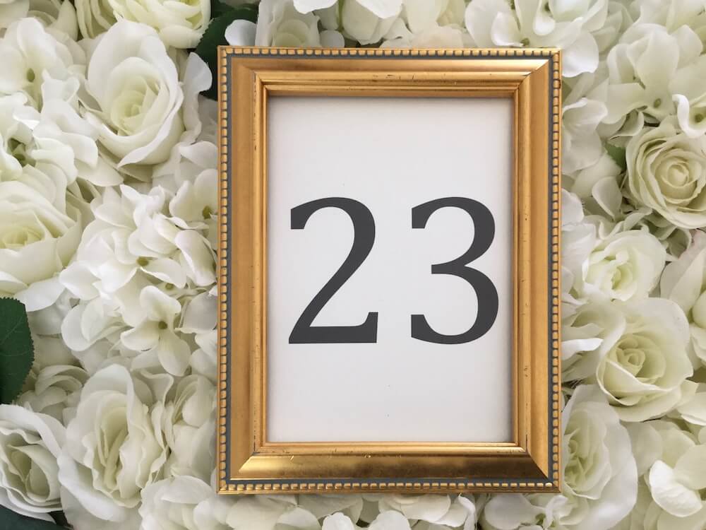 Table numbers white roses -7